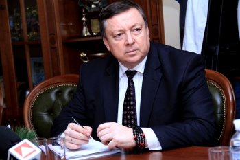 Геннадий Труханов решает проблему наружного освещения на Слободке и Кривой Балке