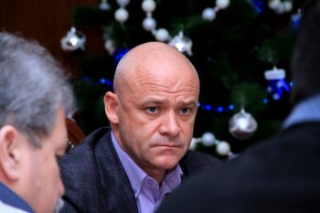 Геннадий Труханов решает проблему наружного освещения на Слободке и Кривой Балке