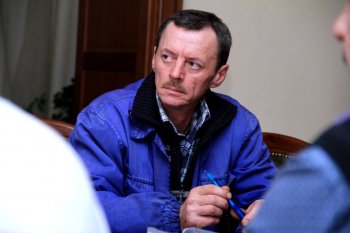 Геннадий Труханов решает проблему наружного освещения на Слободке и Кривой Балке