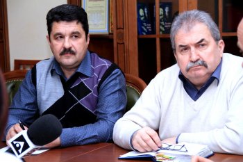 Геннадий Труханов решает проблему наружного освещения на Слободке и Кривой Балке