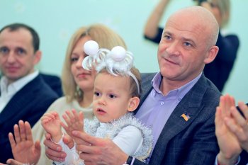 Геннадий Труханов поздравил воспитанников Дома ребёнка № 1 с Новым годом
