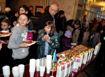 Международный благотворительный фонд «Ассалам» и Международный конгресс по защите прав и свобод граждан «Щит» дарят радость детям