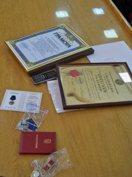 Евгений Гофман поздравил ветеранов Суворовского района с новогодними праздниками