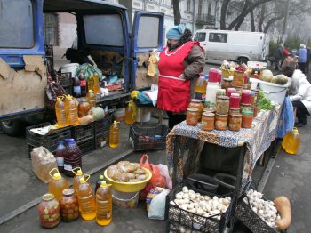 На Степовой открылась предновогодняя ярмарка (фото)