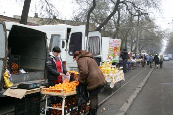 На Степовой открылась предновогодняя ярмарка (фото)