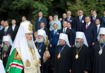 Патриарх Кирилл призвал хранить "духовное единство" России, Украины и Белоруссии
