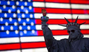 Треть украинцев считают США главной угрозой миру на Земле