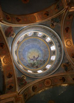 В одесских храмах проходят праздничные службы (фото)