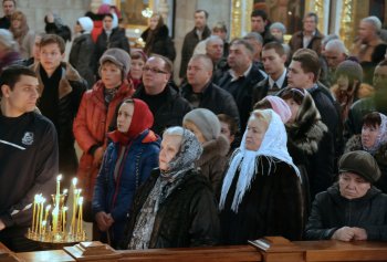В одесских храмах проходят праздничные службы (фото)