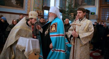 В одесских храмах проходят праздничные службы (фото)