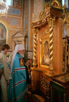 В одесских храмах проходят праздничные службы (фото)
