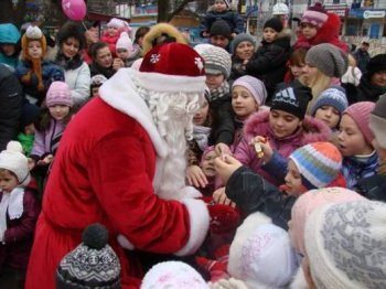 Подробности новогодних детских утренников в Киевском районе Одессы (фото)