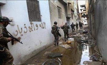 В Сирии боевики бегут в Турцию и массово уничтожают друг друга