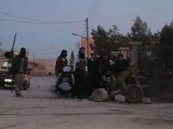 В Сирии боевики бегут в Турцию и массово уничтожают друг друга