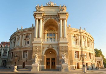Холод в Одесской опере 101 год назад