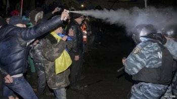 Почему милиция пассивна по отношению к боевикам в Киеве? (видео)