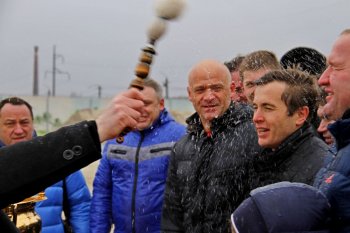 На Крещение депутаты вышли из Черного моря с новыми силами