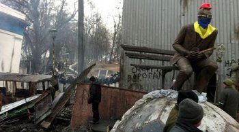 Боевики осквернили памятник Валерию Лобановскому
