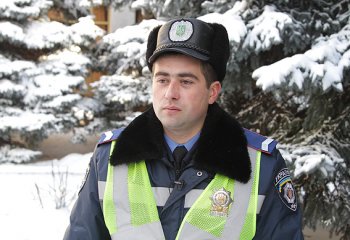 Около 20 неизвестных лиц совершили нападение на патруль ГАИ