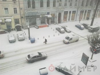 Ночью на улицах Одессы будет работать тяжелая снегоуборочная техника