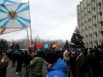 Десятки священнослужителей Одессы молились рядом с защитниками облгосадминистрации