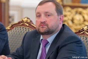 Арбузов: Ослабление гривны вызвано не экономическими факторами