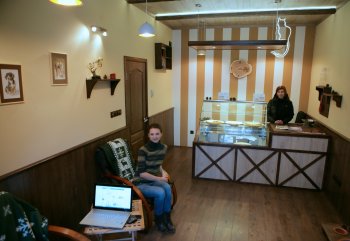 В Одессе открылся первый в Украине магазин выпечки для собак и кошек