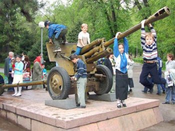 ЗИС-3 - лучшее орудие Второй мировой