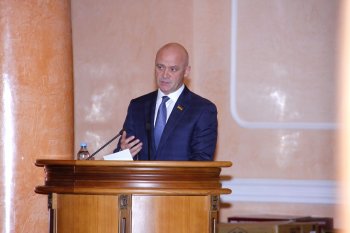 Геннадий Труханов решает проблему отопления в одном из домов Малиновского района