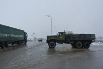 ГАИ предупреждает: Гололед!