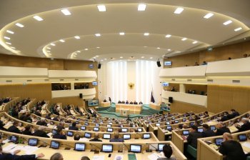 Комитеты Совета Федерации разрешили ввести войска на Украину