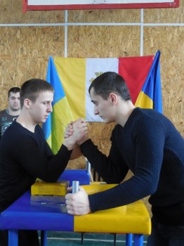 В Одессе проходит Международный турнир по армрестлингу