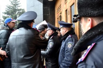 Противостояние у здания Одесской ОГА