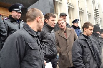 Противостояние у здания Одесской ОГА