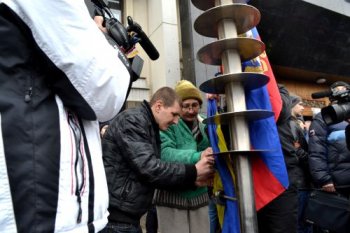 Противостояние у здания Одесской ОГА