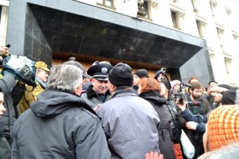 Противостояние у здания Одесской ОГА