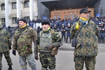Под стенами облгосадминистрации 6 марта