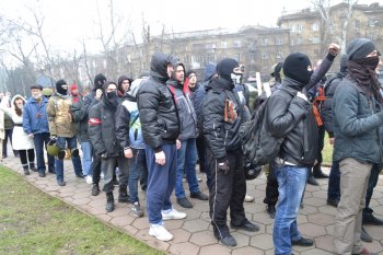 Под стенами облгосадминистрации 6 марта