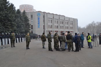 Под стенами облгосадминистрации 6 марта