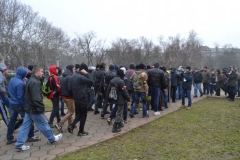 Под стенами облгосадминистрации 6 марта
