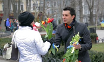 Шевченковский день в Одессе: С праздником 8 Марта... (фото)