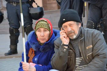 18 марта: У здания регионального УСБУ