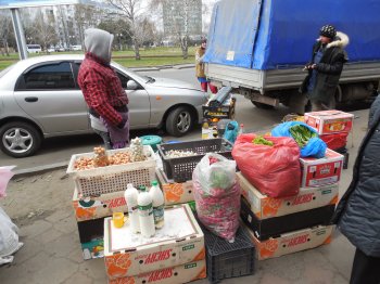 В Малиновском районе убрали стихийный рынок