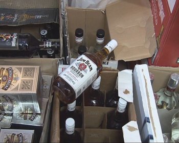 В Одессе ликвидирован подпольный склад безакцизных ликеро-водочных напитков (фото)