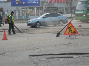 Одесские коммунальщики: «Гарантийный ремонт дорог на Котовского займёт несколько дней»