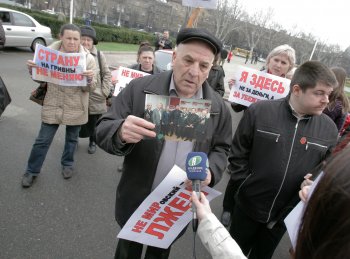 Одесситы выдвигают требования власти