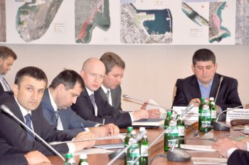 Важняк из Киева собирается уменьшить контроль контейнеров в портах