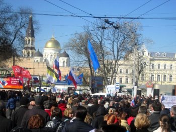 Одесситы будут бороться с «дворцовым переворотом»