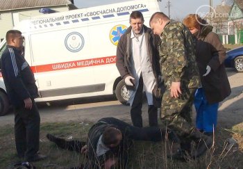 «Кляті москалі» опять наврали: Возле погранчасти в Мариуполе никто не дрался, просто били морды (видео, фото)