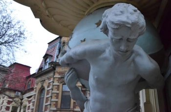 Анонс: В Одессе пройдет уличная выставка "По дороге с облаками"